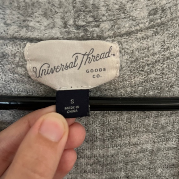 Universal thread sweater - Picture 2 of 4